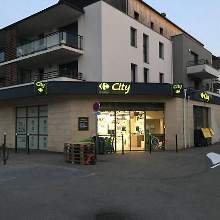 Logement A Brive Avec Terrasse Et Climatisation - Pres De La Gare Et Du Centre-Ville - Wifi Et Stationnement Gratuit Esterno foto