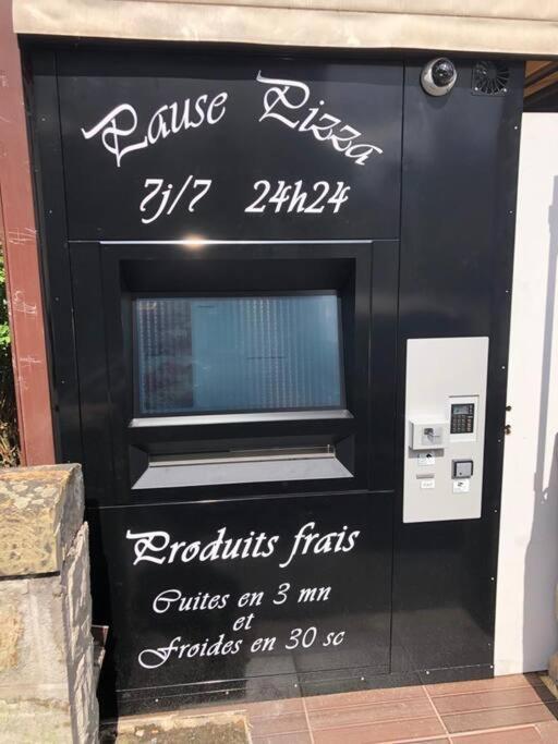 Logement A Brive Avec Terrasse Et Climatisation - Pres De La Gare Et Du Centre-Ville - Wifi Et Stationnement Gratuit Esterno foto