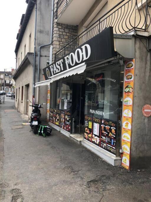 Logement A Brive Avec Terrasse Et Climatisation - Pres De La Gare Et Du Centre-Ville - Wifi Et Stationnement Gratuit Esterno foto