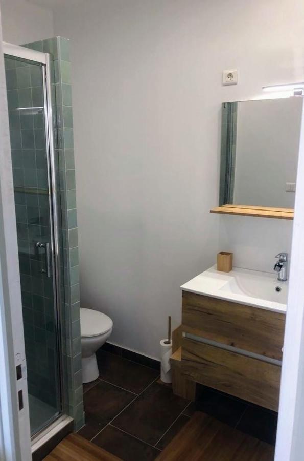 Logement A Brive Avec Terrasse Et Climatisation - Pres De La Gare Et Du Centre-Ville - Wifi Et Stationnement Gratuit Esterno foto